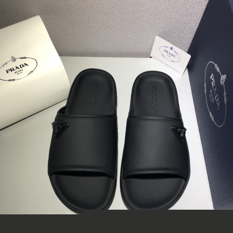 Pra*a slippers
